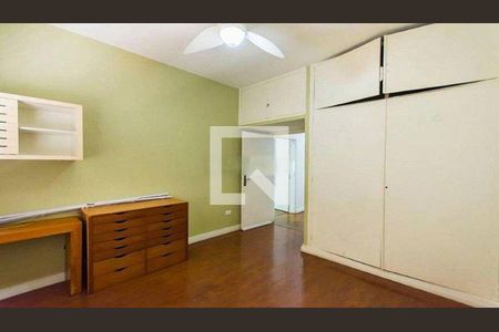 Casa à venda com 3 quartos, 320m² em Indianópolis, São Paulo