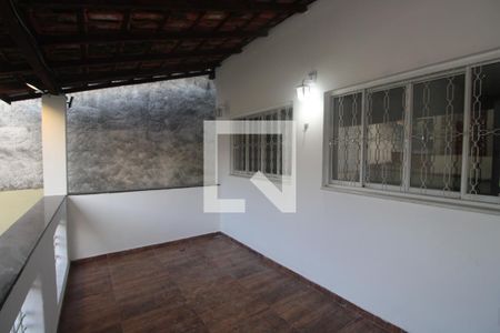 Casa para alugar com 180m², 4 quartos e sem vagaVaranda