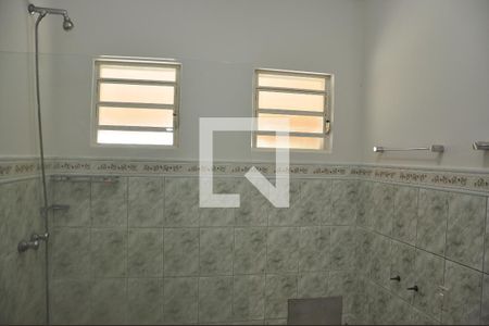 Casa para alugar com 243m², 4 quartos e 10 vagasBanheiro