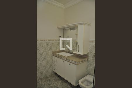 Casa para alugar com 243m², 4 quartos e 10 vagasBanheiro