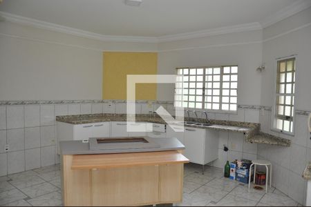 Casa para alugar com 243m², 4 quartos e 10 vagasCozinha