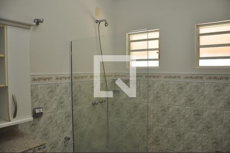 Casa para alugar com 243m², 4 quartos e 10 vagasBanheiro