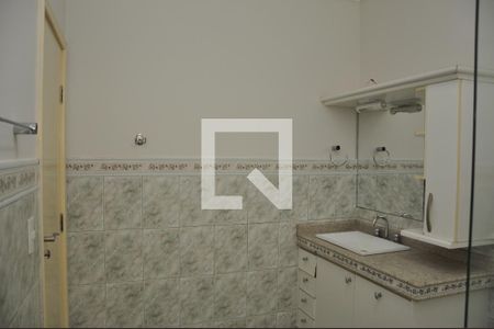 Casa para alugar com 243m², 4 quartos e 10 vagasBanheiro