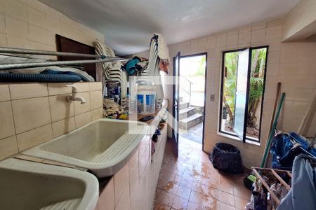 Casa à venda com 360m², 3 quartos e 3 vagasLavanderia
