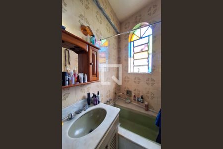 Casa à venda com 360m², 3 quartos e 3 vagasBanheiro da Suíte