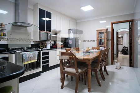 Casa à venda com 125m², 3 quartos e 2 vagasCozinha