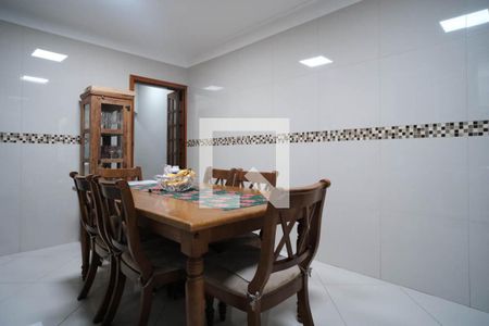 Casa à venda com 125m², 3 quartos e 2 vagasCozinha