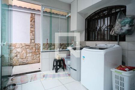 Casa à venda com 125m², 3 quartos e 2 vagasÁrea de Serviço