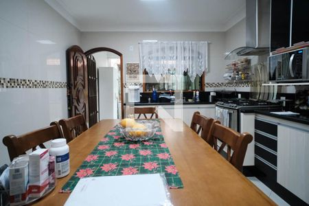 Casa à venda com 125m², 3 quartos e 2 vagasCozinha