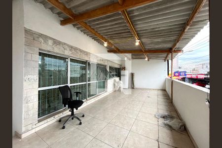 Casa à venda com 270m², 2 quartos e 3 vagasVaranda