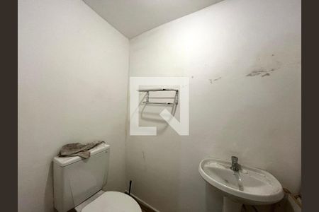 Casa à venda com 270m², 2 quartos e 3 vagasBanheiro Garagem 