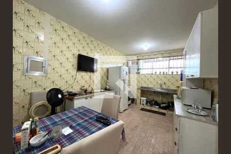 Casa à venda com 270m², 2 quartos e 3 vagasCozinha 