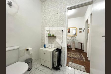 Casa à venda com 270m², 2 quartos e 3 vagasBanheiro 