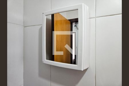 Banheiro de kitnet/studio para alugar com 1 quarto, 28m² em Bosque da Saúde, São Paulo