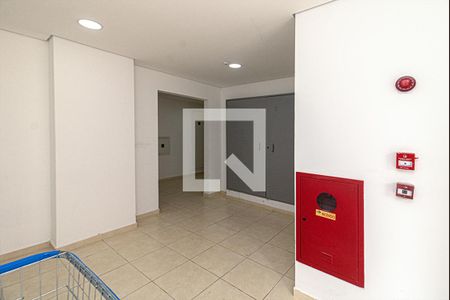 Apartamento para alugar com 37m², 2 quartos e 1 vaga Apartamento para alugar com 37m², 2 quartos e 1 vagaHall de Entrada