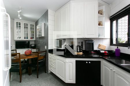 Apartamento à venda com 115m², 3 quartos e 3 vagasCozinha