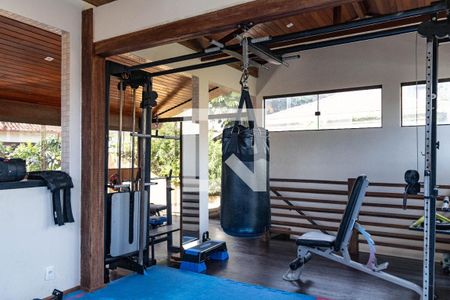 Casa à venda com 300m², 4 quartos e 2 vagasAcademia