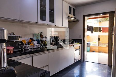 Casa à venda com 300m², 4 quartos e 2 vagasCozinha