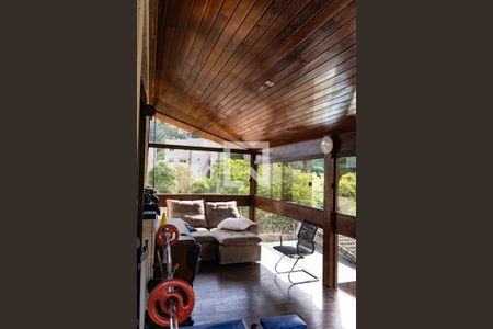 Casa à venda com 300m², 4 quartos e 2 vagasAcademia