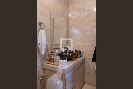 Casa à venda com 300m², 4 quartos e 2 vagasBanheiro da Suíte 1