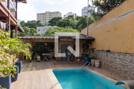 Casa à venda com 300m², 4 quartos e 2 vagasPiscina