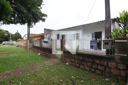 Casa à venda com 80m², 3 quartos e 2 vagasFachada