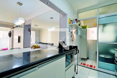 Apartamento à venda com 75m², 3 quartos e 2 vagas Apartamento à venda com 75m², 3 quartos e 2 vagasCozinha e Área de Serviço