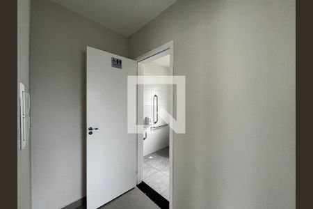 Apartamento para alugar com 43m², 2 quartos e 1 vagaSalão de festas - Banheiro
