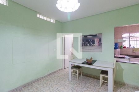 Casa à venda com 505m², 5 quartos e 4 vagas Casa à venda com 505m², 5 quartos e 4 vagasCozinha