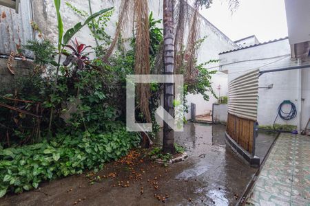 Casa à venda com 505m², 5 quartos e 4 vagas Casa à venda com 505m², 5 quartos e 4 vagasQuintal