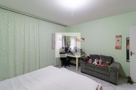 Casa à venda com 505m², 5 quartos e 4 vagas Casa à venda com 505m², 5 quartos e 4 vagasQuarto 2