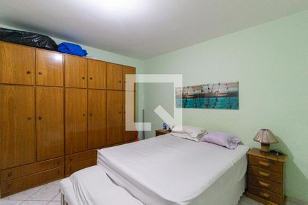 Casa à venda com 505m², 5 quartos e 4 vagas Casa à venda com 505m², 5 quartos e 4 vagasQuarto 2