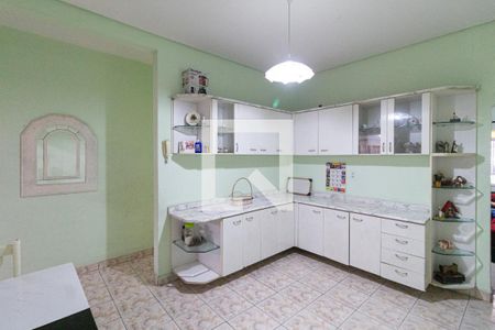 Casa à venda com 505m², 5 quartos e 4 vagas Casa à venda com 505m², 5 quartos e 4 vagasCozinha