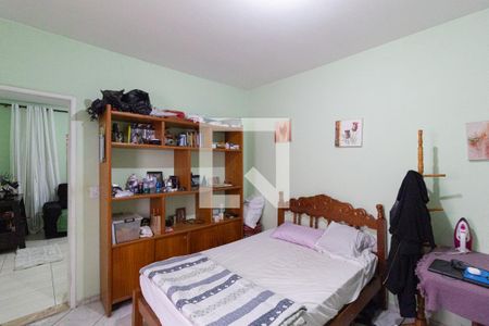 Casa à venda com 505m², 5 quartos e 4 vagas Casa à venda com 505m², 5 quartos e 4 vagasQuarto 1