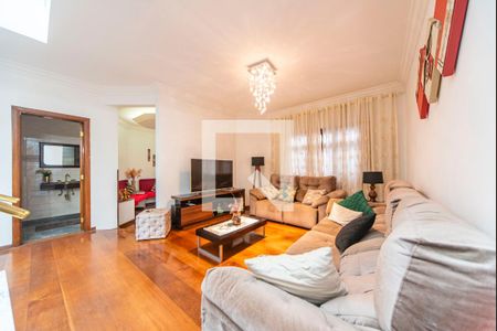 Sala de casa para alugar com 4 quartos, 338m² em Vila Pires, Santo André