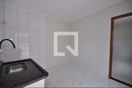 Cozinha de casa de condomínio para alugar com 1 quarto, 45m² em Vila Mazzei, São Paulo
