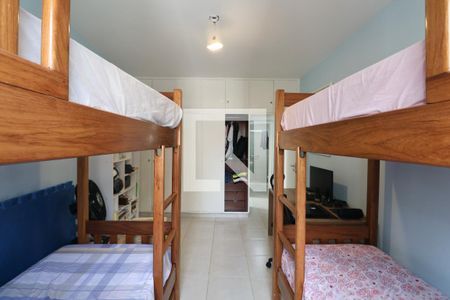 Quarto de apartamento para alugar com 2 quartos, 85m² em Centro, Guarujá