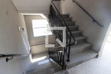 Apartamento à venda com 40m², 2 quartos e sem vagaEscada