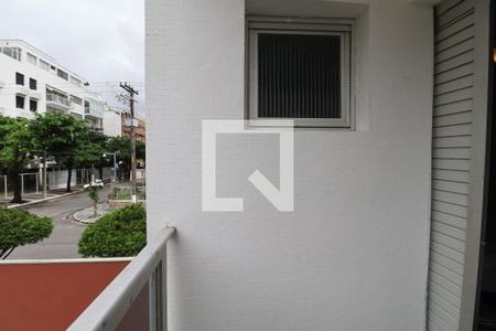 Apartamento para alugar com 75m², 2 quartos e 3 vagasVaranda