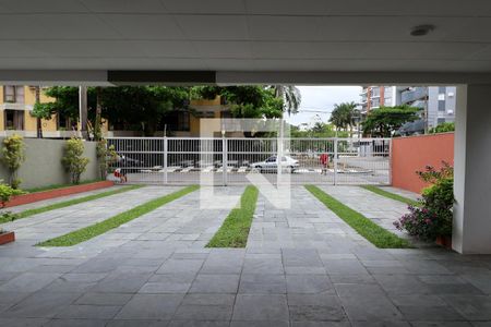 Apartamento para alugar com 75m², 2 quartos e 3 vagasFachada