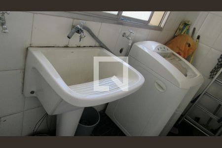 Apartamento à venda com 98m², 3 quartos e 1 vagaÁrea de Serviço