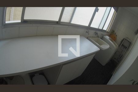 Apartamento à venda com 98m², 3 quartos e 1 vagaÁrea de Serviço