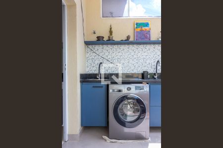 Apartamento à venda com 82m², 2 quartos e 1 vagaÁrea de Serviço