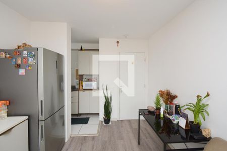 Cozinha de apartamento à venda com 2 quartos, 61m² em Vila Constanca, São Paulo