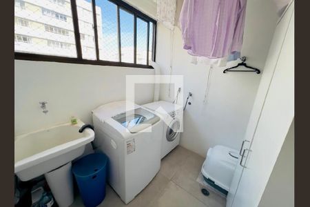 Apartamento à venda com 144m², 2 quartos e 2 vagas Apartamento à venda com 144m², 2 quartos e 2 vagasLavanderia