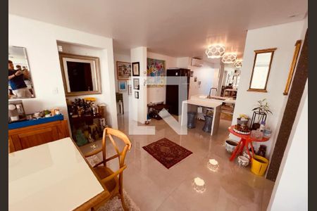 Apartamento à venda com 144m², 2 quartos e 2 vagas Apartamento à venda com 144m², 2 quartos e 2 vagasSala