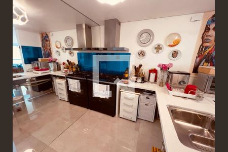 Apartamento à venda com 144m², 2 quartos e 2 vagas Apartamento à venda com 144m², 2 quartos e 2 vagasCozinha