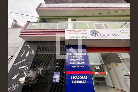 Casa para alugar com 45m², 1 quarto e sem vaga Casa para alugar com 45m², 1 quarto e sem vagaFachada + plaquinha