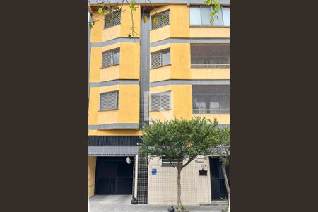 Apartamento para alugar com 74m², 2 quartos e 1 vagaFachada + plaquinha