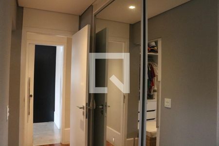 Apartamento para alugar com 180m², 3 quartos e 4 vagasCloset Suíte 1